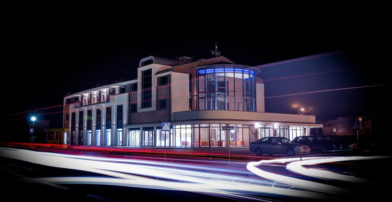 Hotel Kosma Kozmin Exterior photo