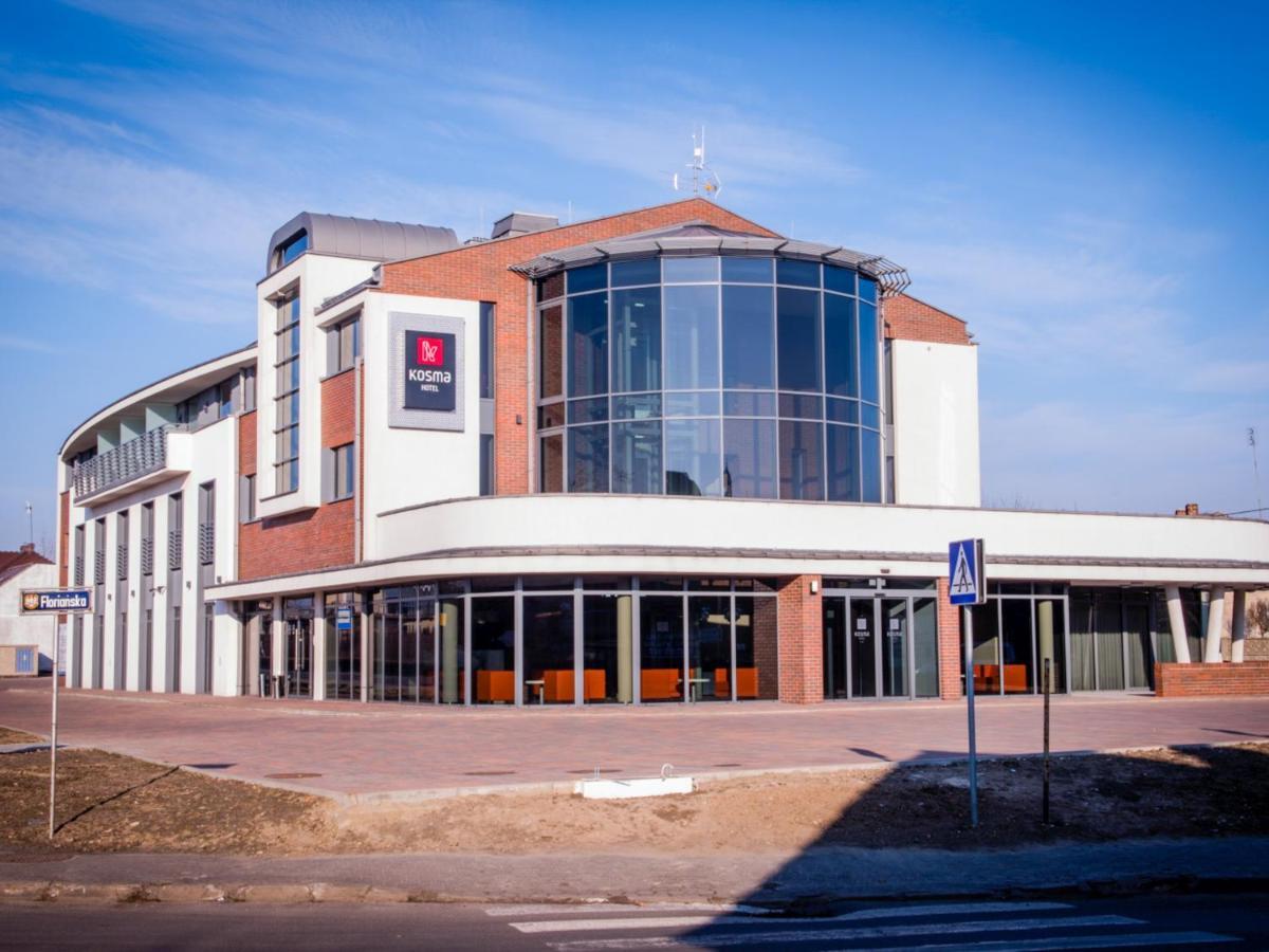Hotel Kosma Kozmin Exterior photo